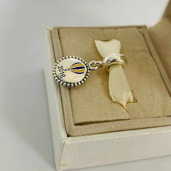 🧜🏾♀️🎀Pandora 2016 World Hot Air Balloon Exclusive Dangle Charm S925 - Picture 5 of 5